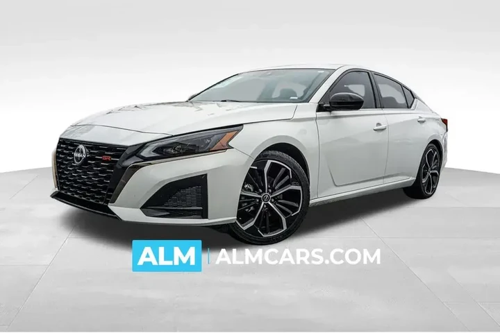 $18920 : Nissan Altima 2024 2.5 SR 4d image 1
