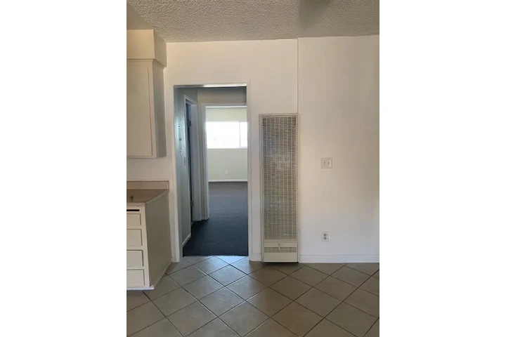 $1350 : One bedroom apartment FOR RENT image 10