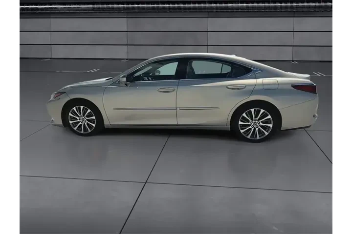 $31388 : Lexus ES 350 2019 Luxury 4dr image 5