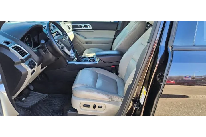 $11990 : 2013 Explorer XLT image 10