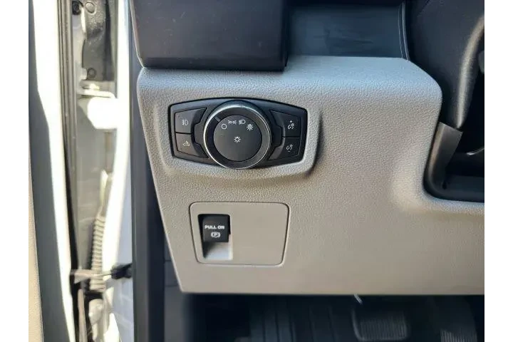 $15900 : Ford F-150 2018 4x2 Lariat 4 image 10