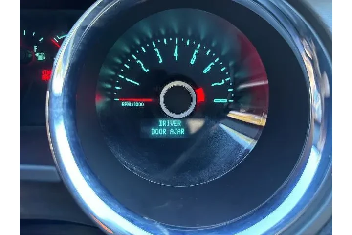 $13680 : Ford Mustang 2014 V6 2dr Con image 6