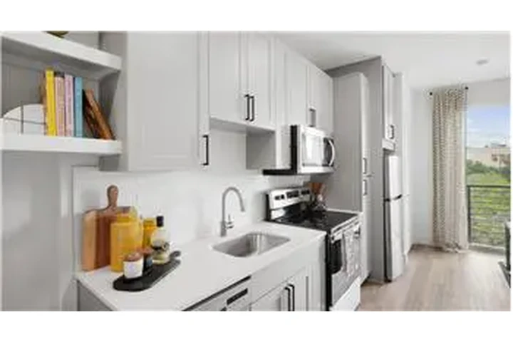 $1982 : Rental property with 1 bedro image 9