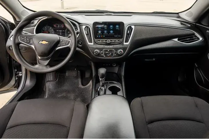 $17764 : Chevrolet Malibu 2023 LS Fle image 7