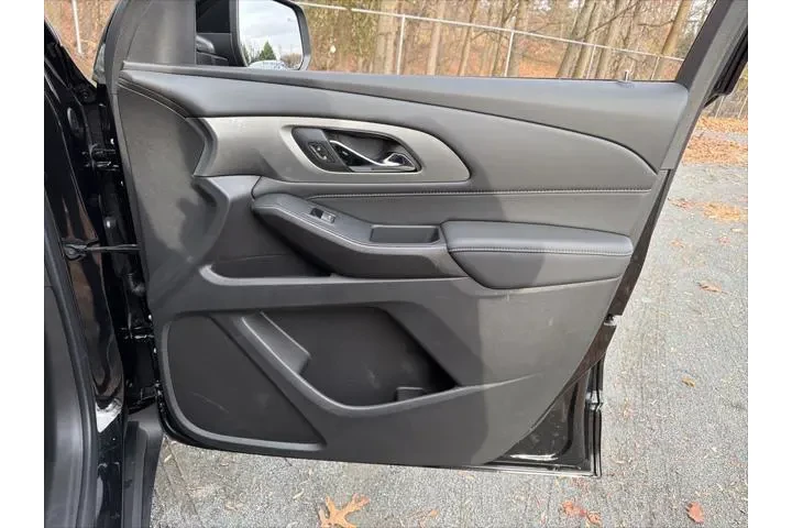 $31999 : Chevrolet Traverse 2023 4x4 image 10