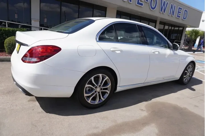 $12988 : Mercedes-Benz C-Class 2016 C image 6