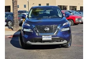 $23300 : Nissan Rogue 2023 SV 4dr Cro thumbnail