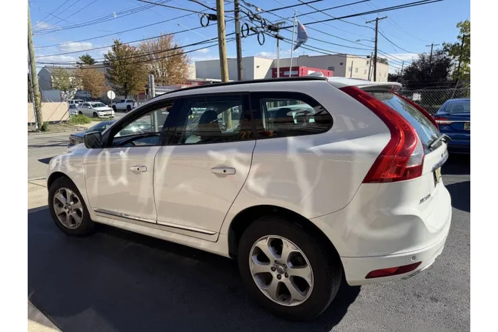 $6499 : 2016 XC60 T5 Drive-E image 8