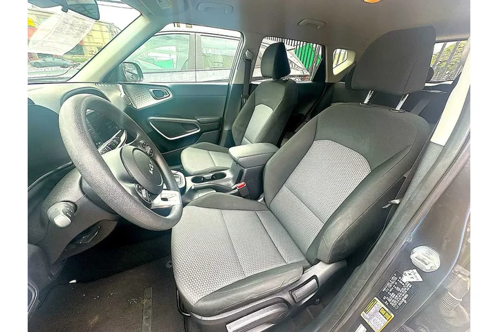 $19995 : Kia Soul 2023 LX 4dr Crossov image 3