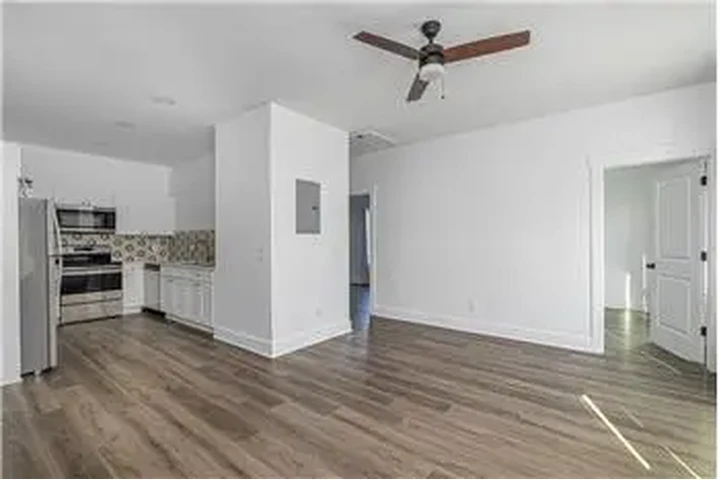 $1700 : Rental property with 2 bedro image 3