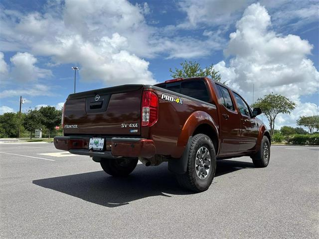 $18750 : 2017 NISSAN FRONTIER CREW CAB image 7