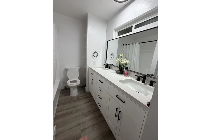 $1200 : Cuarto en renta image 3