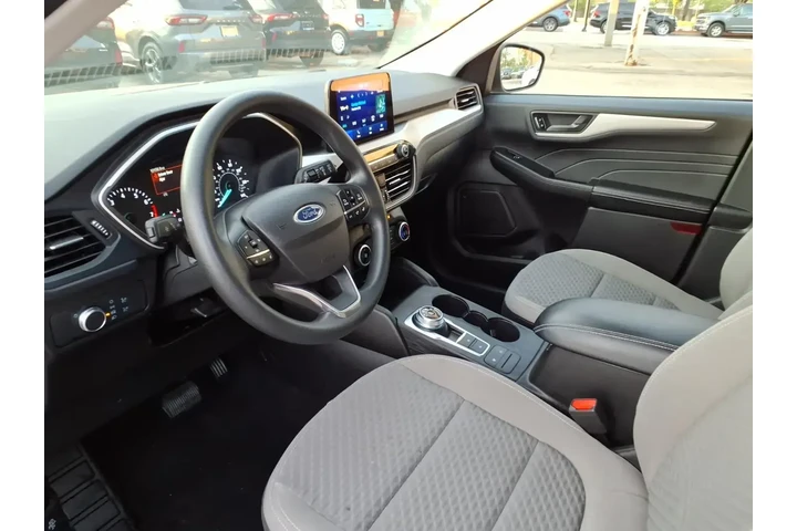 $23467 : Ford Escape 2022 AWD SE 4dr image 9