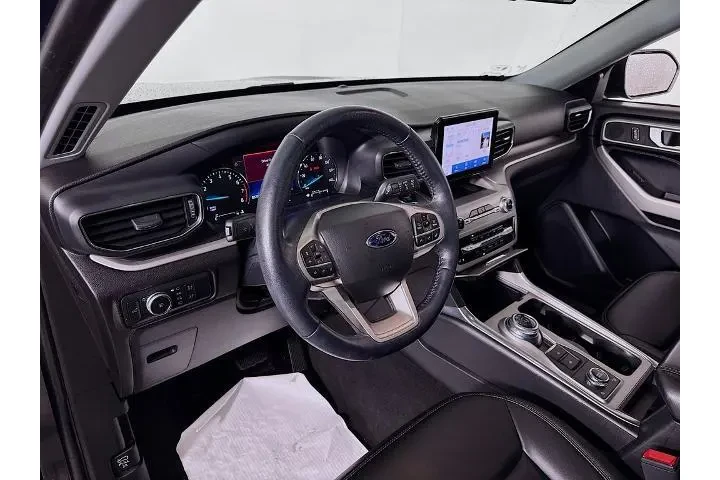 $25750 : Ford Explorer 2022 AWD XLT 4 image 9