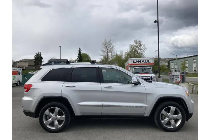 $12999 : 2011 Grand Cherokee Overland image 5