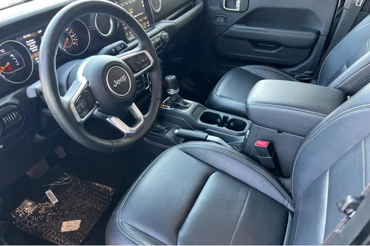 $32995 : Jeep Gladiator 2020 4x4 Over image 10