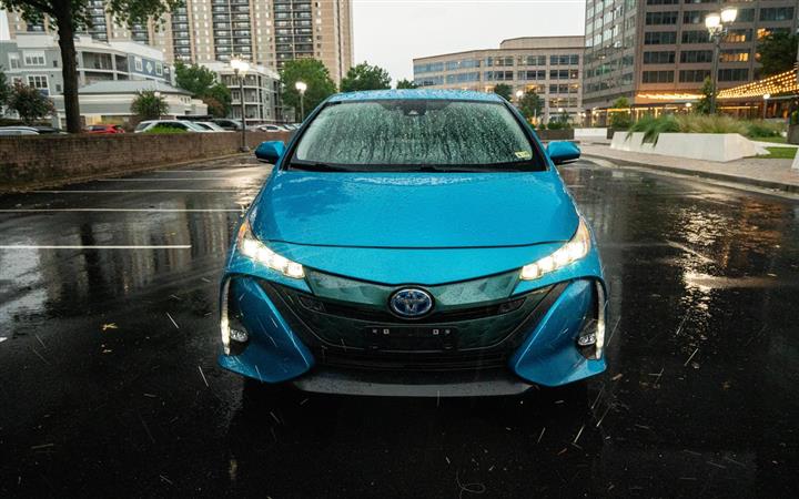 $24000 : 2017 TOYOTA PRIUS PRIME image 9