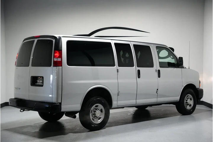 $21325 : 2024 Express Cargo Van image 8