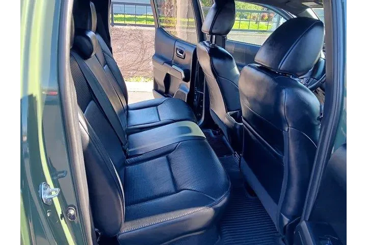 $39995 : Toyota Tacoma 2021 4x4 TRD O image 10