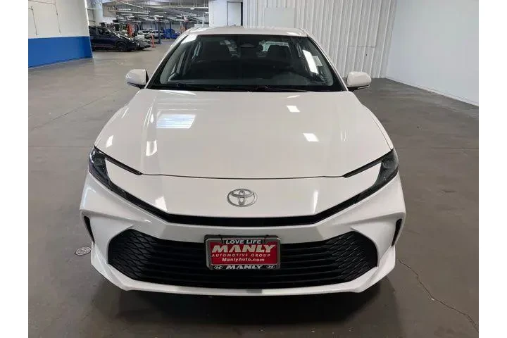 $25574 : Toyota Camry 2025 LE 4dr Sed image 8