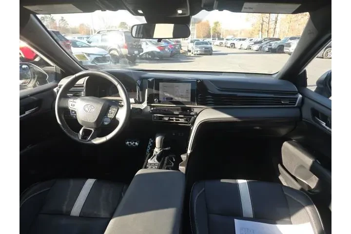 $26296 : Toyota Camry 2025 SE 4dr Sed image 9