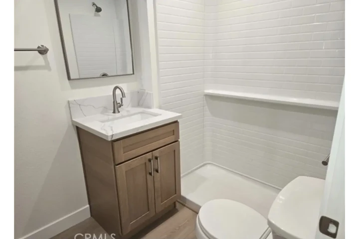 $1700 : 3 habitaciones - 2 baños - Pin image 2