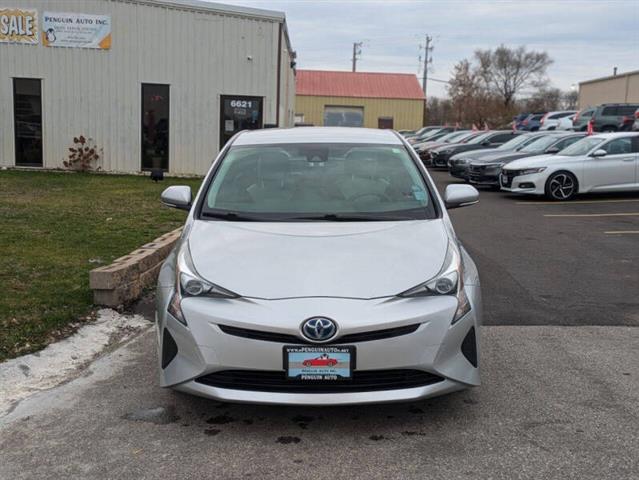 $17990 : 2017 Prius Four image 10