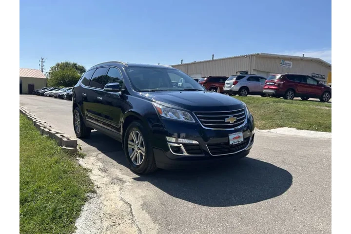 $7990 : 2016 Traverse LT image 8