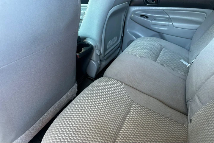 $29900 : Toyota Tacoma 2015 4x4 V6 4d image 7