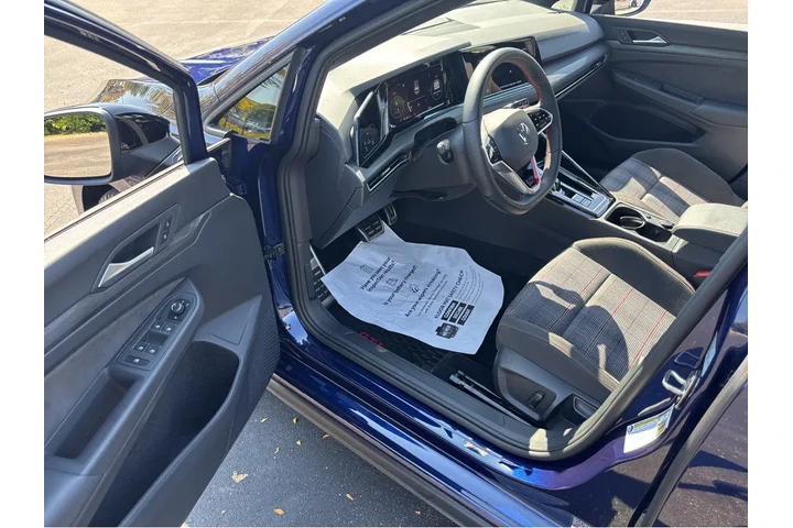 $30000 : 2023 Golf GTI SE image 2