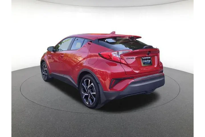 $24000 : Toyota C-HR 2022 XLE 4dr Cro image 7
