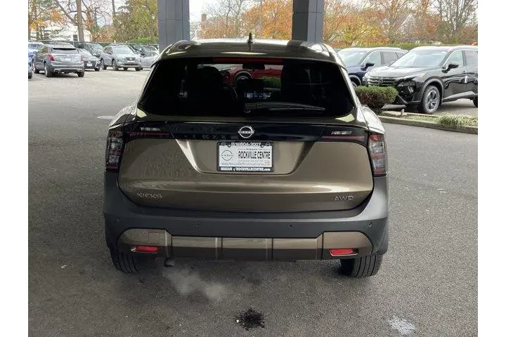 Nissan Kicks 2025 AWD SV 4dr image 6