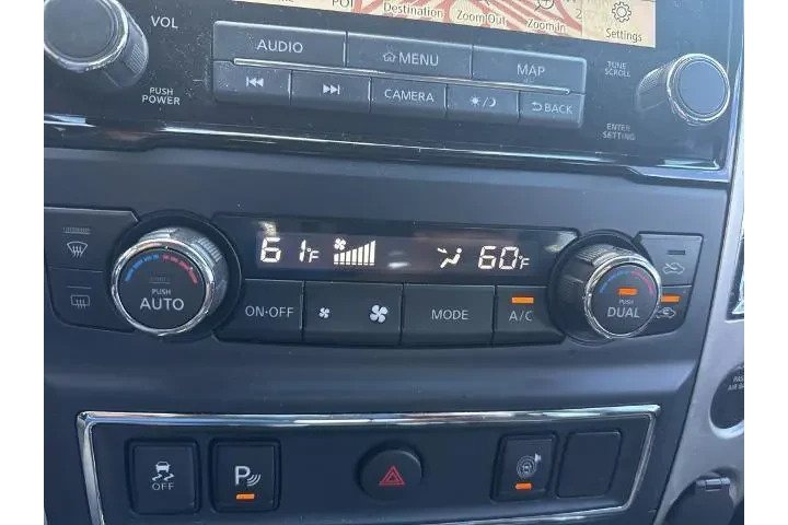 Nissan Titan 2021 4x2 SV 4dr image 8