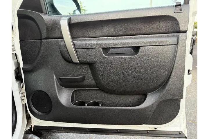 $32995 : Chevrolet Silverado 2500HD 2 image 10