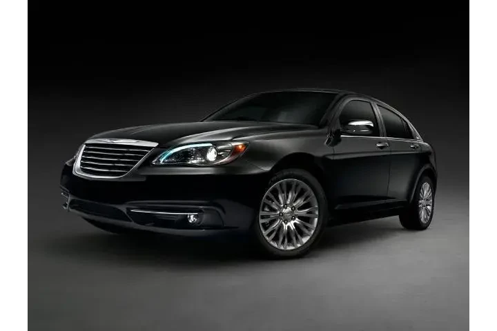 $2900 : Chrysler 200 2012 Touring 4d image 1