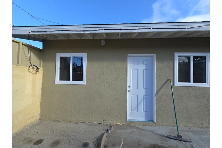 $800 : Cuarto de renta image 2