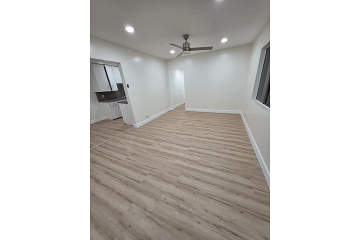 $2300 : Apartamento remodelado! image 8