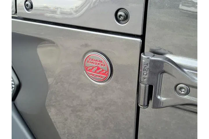 $28990 : Jeep Wrangler Unlimited 2021 image 10