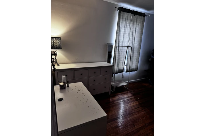 $275 : 🌸 CUARTO AMUEBLADO PARA DAMA image 1