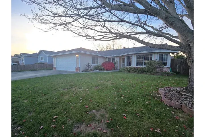 $1150 : QUIET FORTUNA CUL-DE-SAC ROAD image 2