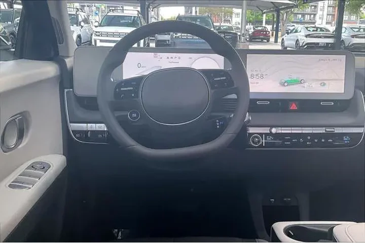 $24898 : Hyundai IONIQ 5 2024 SEL 4dr image 5