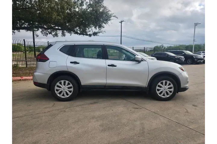 $13999 : Nissan Rogue 2018 S 4dr Cros image 2