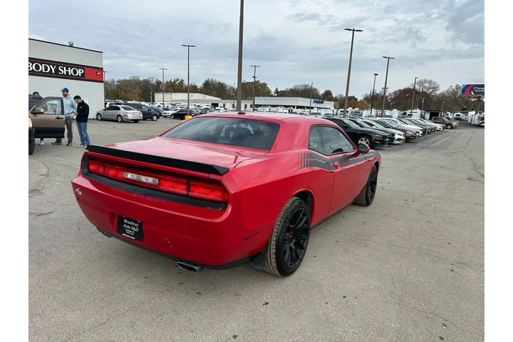 $8980 : 2013 Challenger 2dr Cpe SXT P image 2