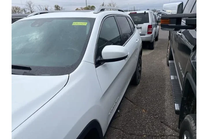 $19900 : Jeep Cherokee 2021 4x4 Limit image 6