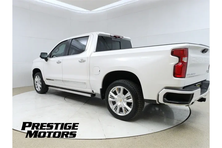 $43999 : 2022 Silverado 1500 High Coun image 5