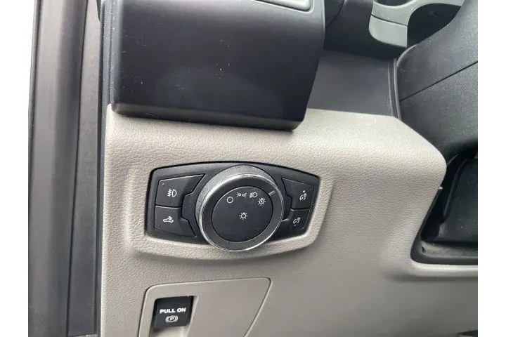 $26992 : Ford F-150 2019 4x4 XL 4dr S image 6