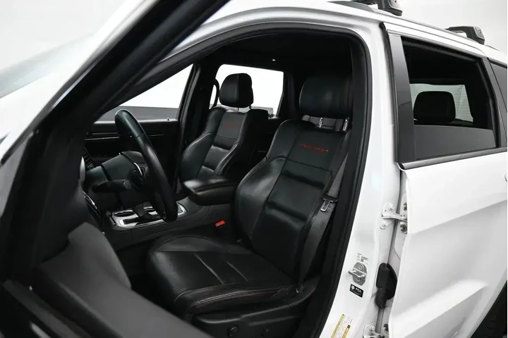$27800 : Jeep Grand Cherokee 2021 4x4 image 10