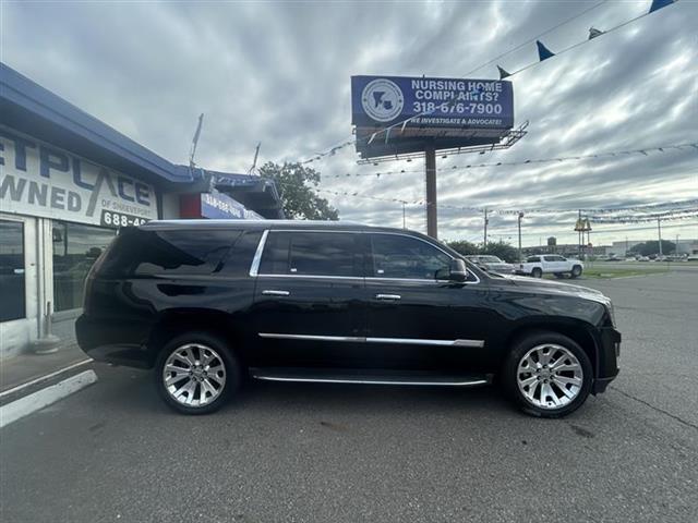 $28700 : 2017 Escalade ESV 2WD Luxury image 5