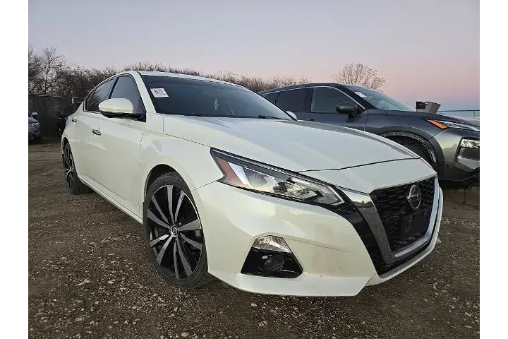 $15871 : Nissan Altima 2020 2.5 Plati image 4