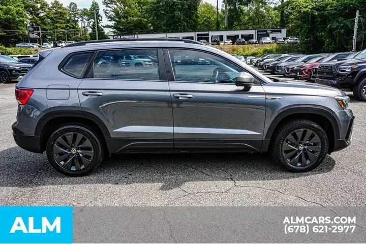 $17920 : Volkswagen Taos 2024 S 4dr S image 9